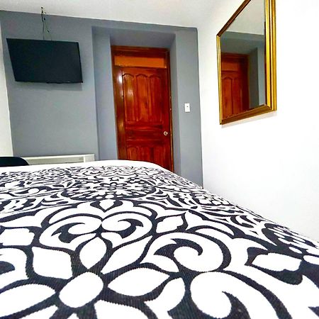 Accel Hotel La Quinta Ибарра Экстерьер фото