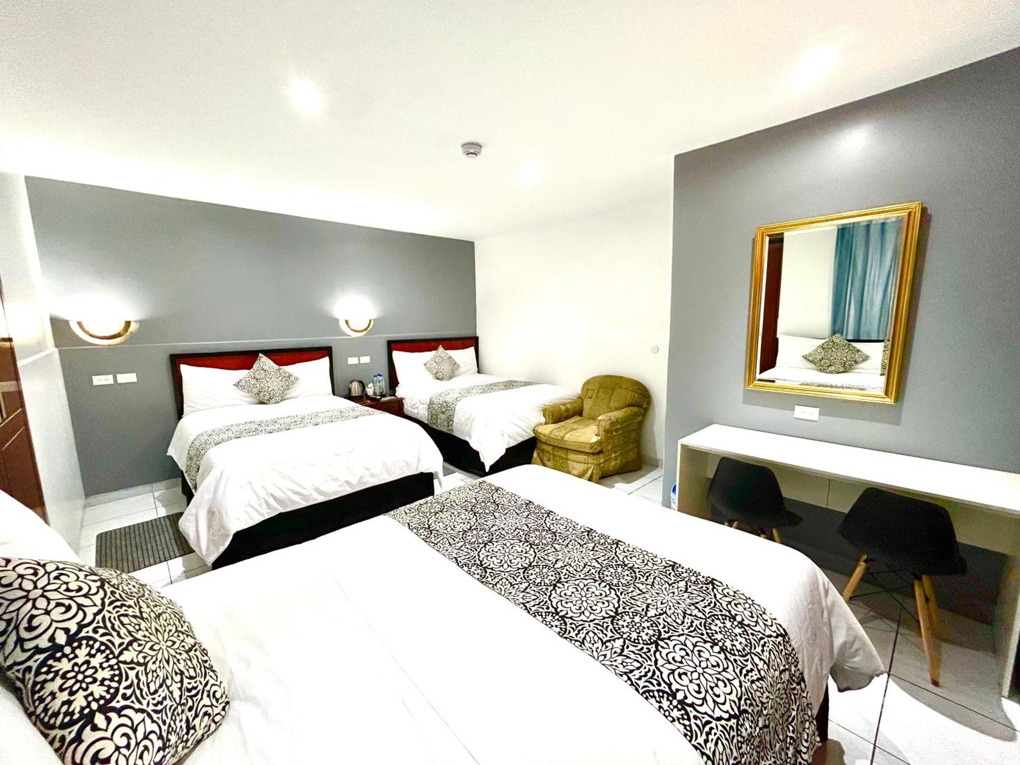 Accel Hotel La Quinta Ибарра Экстерьер фото