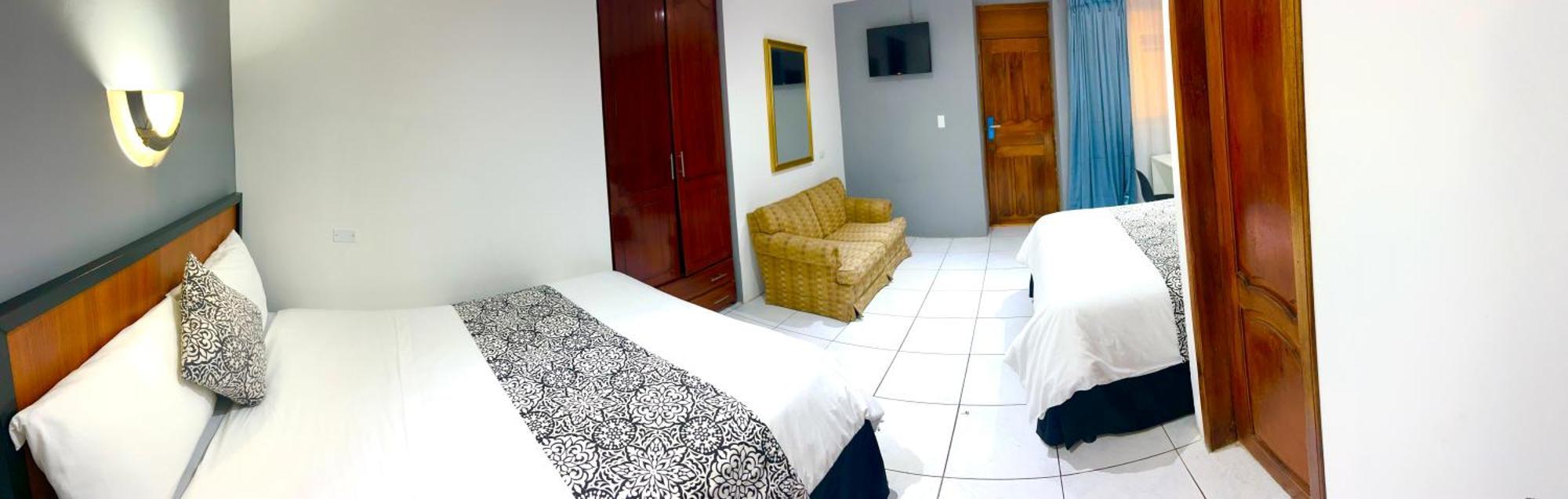 Accel Hotel La Quinta Ибарра Экстерьер фото