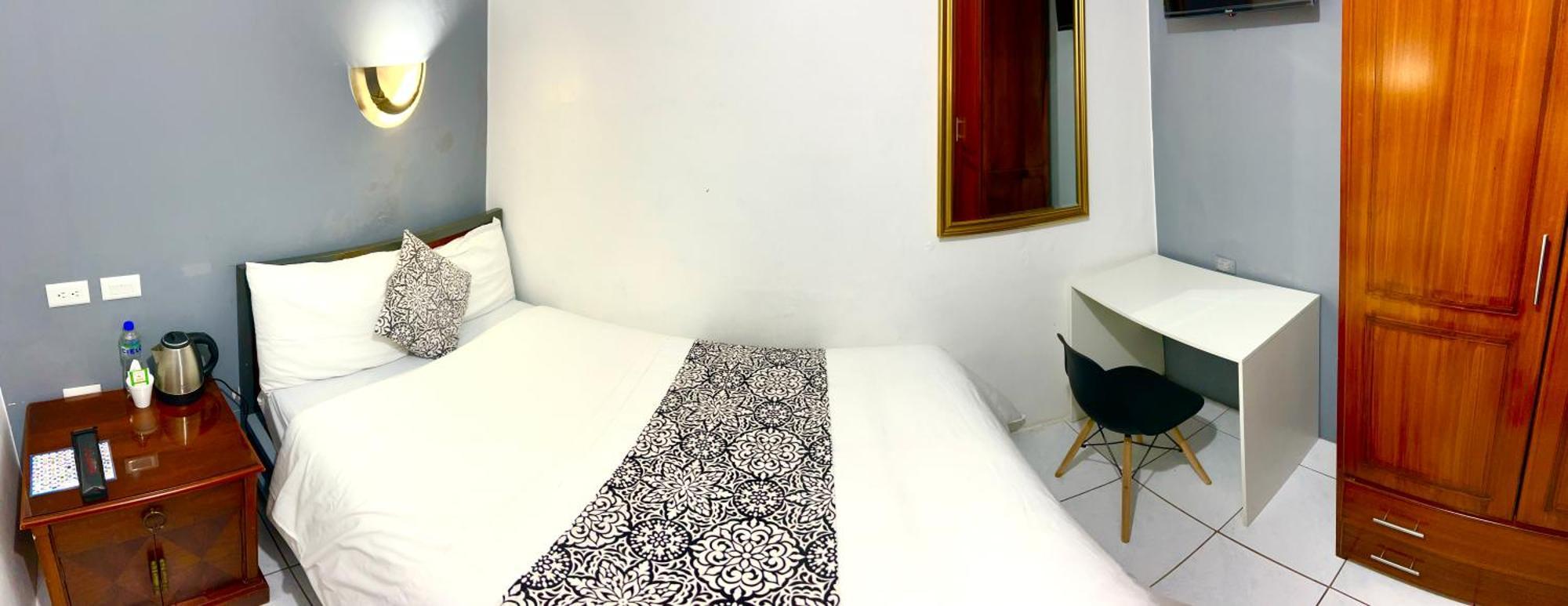 Accel Hotel La Quinta Ибарра Экстерьер фото
