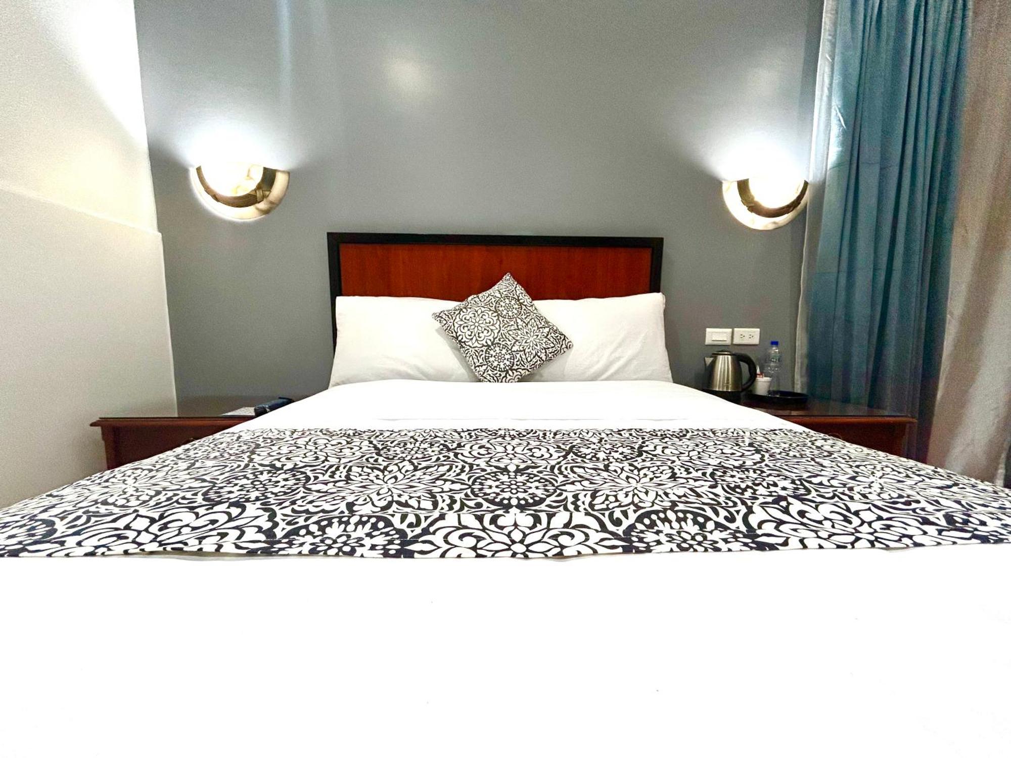Accel Hotel La Quinta Ибарра Экстерьер фото