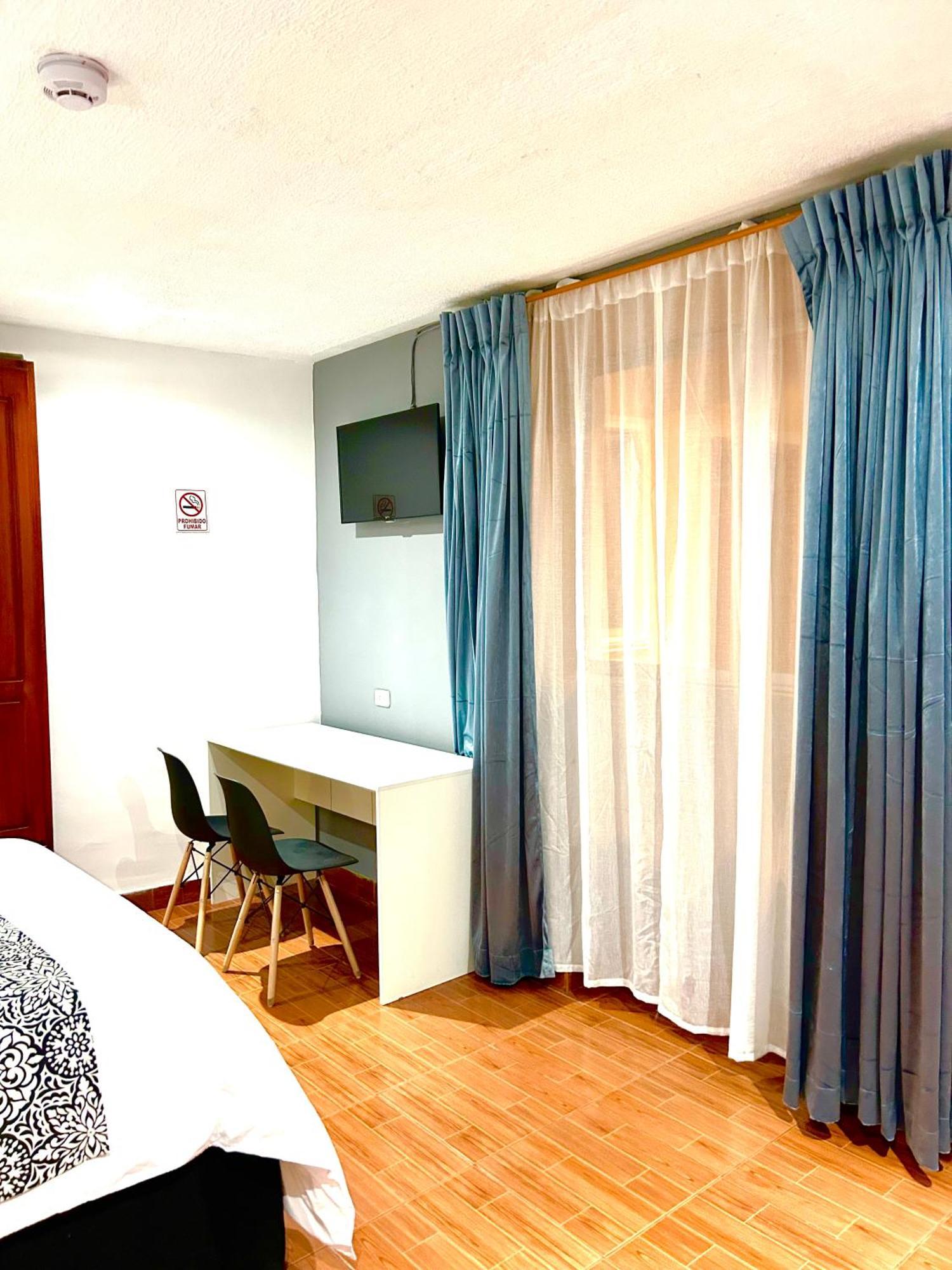 Accel Hotel La Quinta Ибарра Экстерьер фото