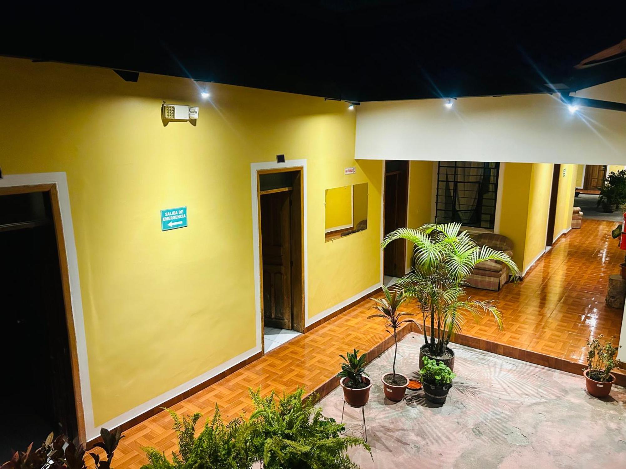 Accel Hotel La Quinta Ибарра Экстерьер фото